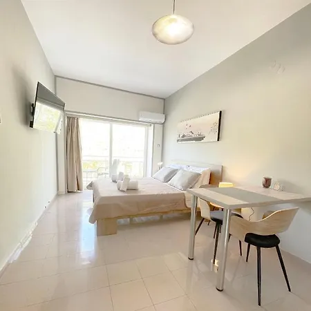 Rhodes Central: King Bed Studio דירה עיר רודוס